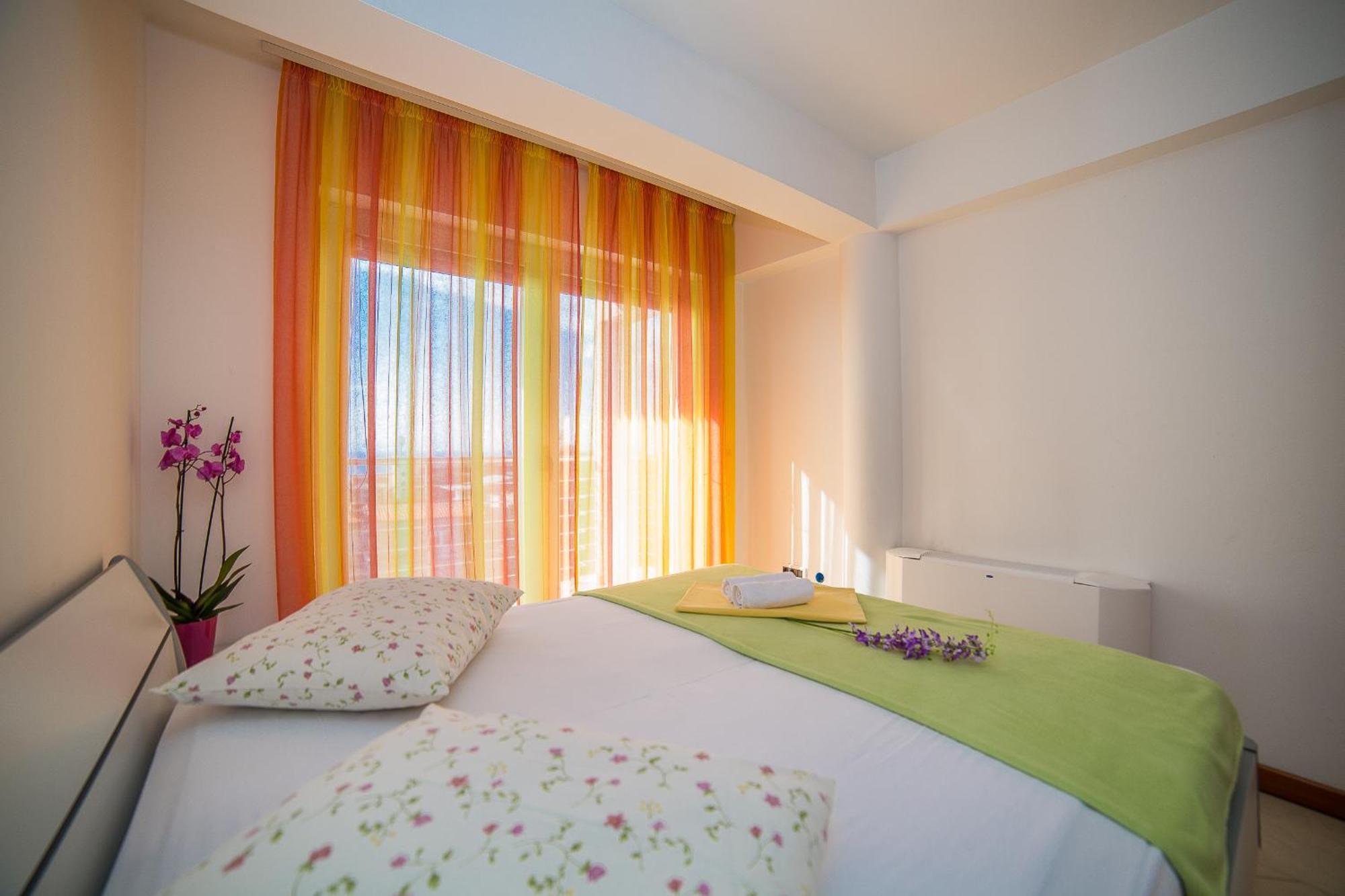 Apartments Milan Makarska Szoba fotó
