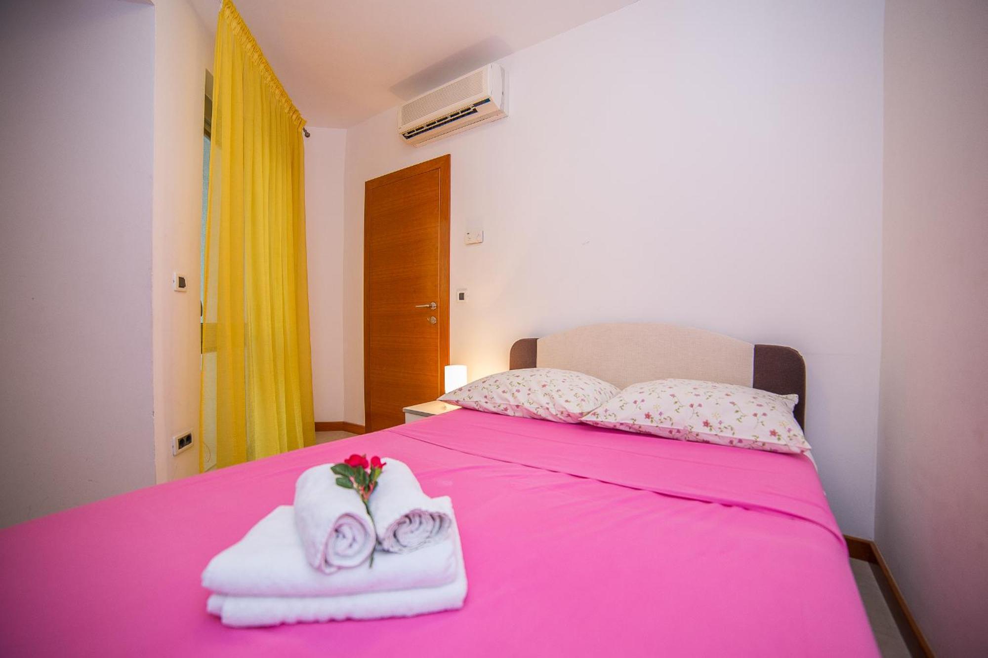 Apartments Milan Makarska Szoba fotó